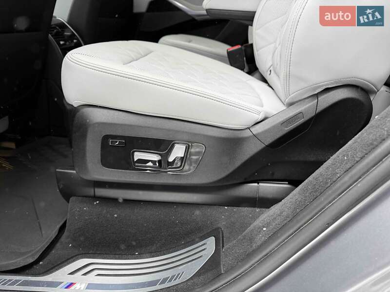 Внедорожник / Кроссовер BMW X7 2024 в Львове