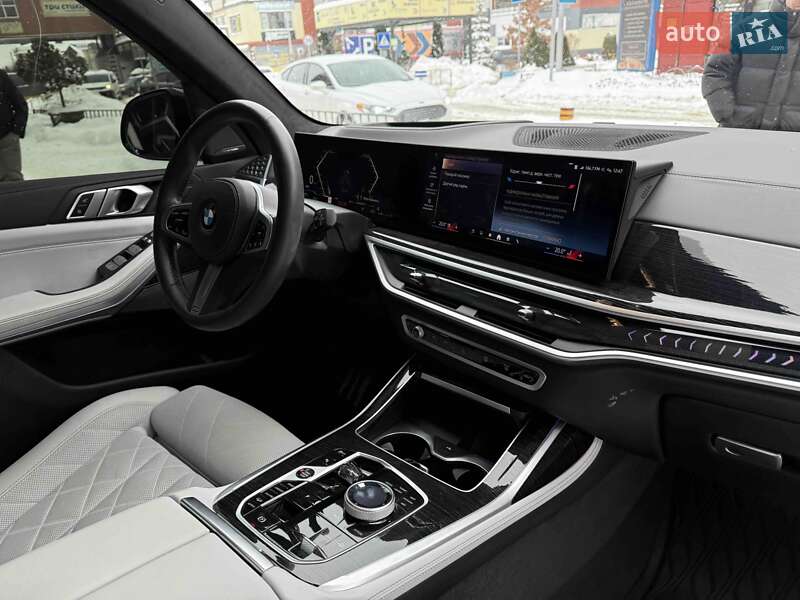 Внедорожник / Кроссовер BMW X7 2024 в Львове