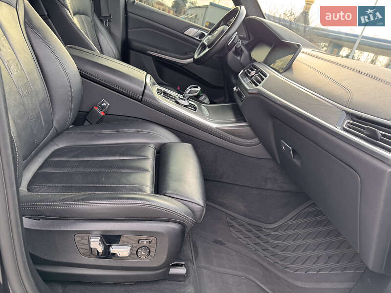 Внедорожник / Кроссовер BMW X7 2020 в Харькове