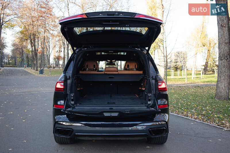Внедорожник / Кроссовер BMW X7 2021 в Киеве