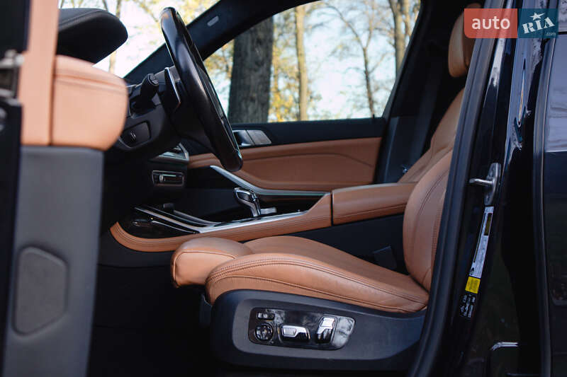 Внедорожник / Кроссовер BMW X7 2021 в Киеве