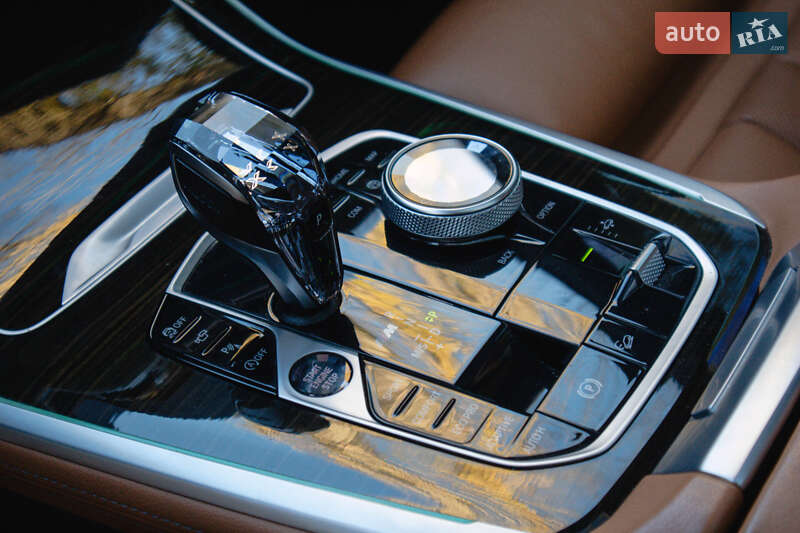 Внедорожник / Кроссовер BMW X7 2021 в Киеве