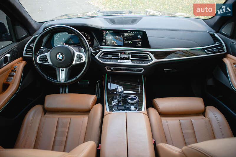 Внедорожник / Кроссовер BMW X7 2021 в Киеве