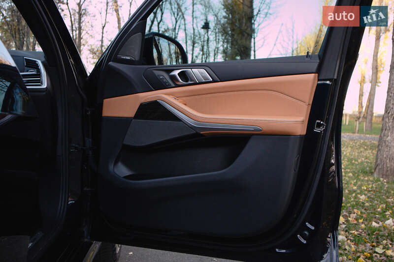 Внедорожник / Кроссовер BMW X7 2021 в Киеве