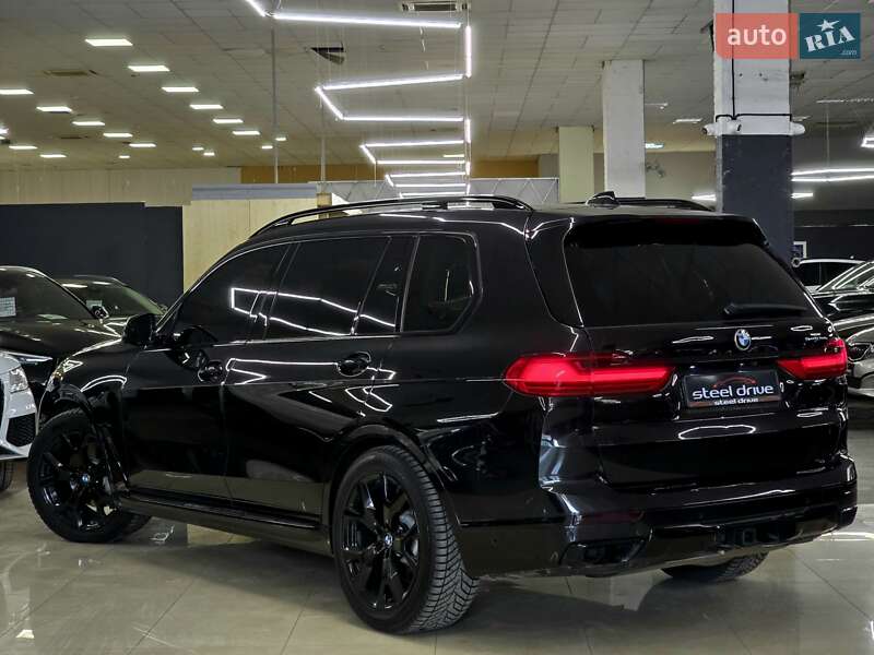 Внедорожник / Кроссовер BMW X7 2021 в Николаеве