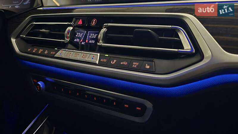 Внедорожник / Кроссовер BMW X7 2021 в Николаеве