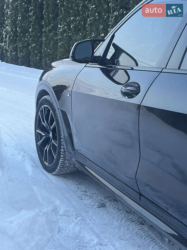 Внедорожник / Кроссовер BMW X7 2022 в Киеве