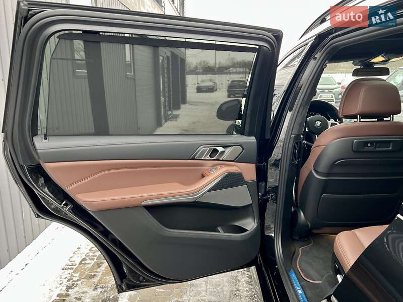 Внедорожник / Кроссовер BMW X7 2022 в Киеве