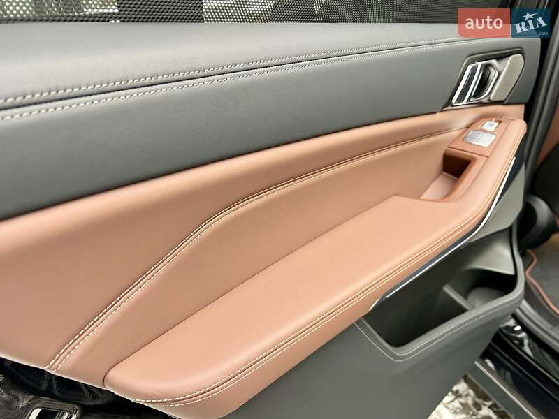 Внедорожник / Кроссовер BMW X7 2022 в Киеве