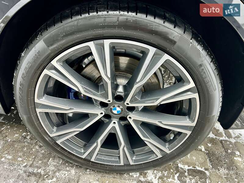 Внедорожник / Кроссовер BMW X7 2022 в Киеве