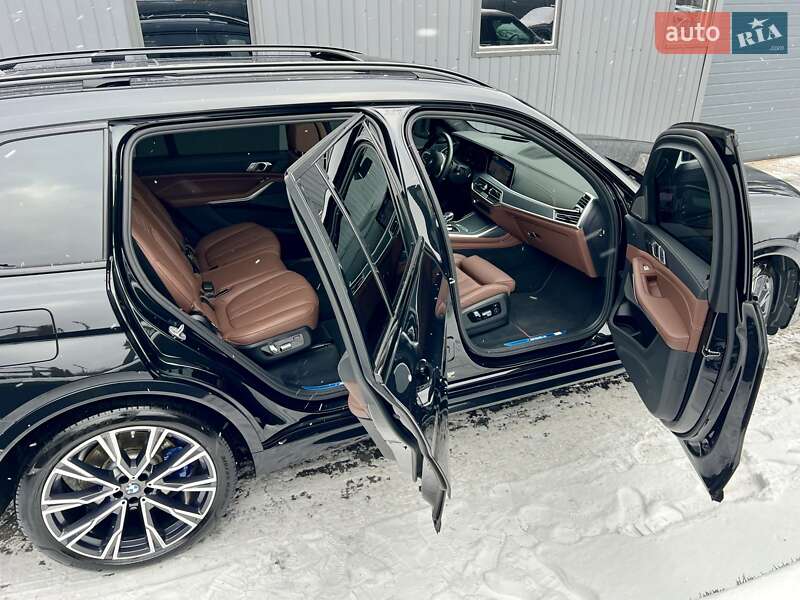 Внедорожник / Кроссовер BMW X7 2022 в Киеве