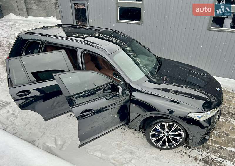 Внедорожник / Кроссовер BMW X7 2022 в Киеве