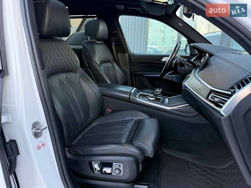 Внедорожник / Кроссовер BMW X7 2022 в Хмельницком