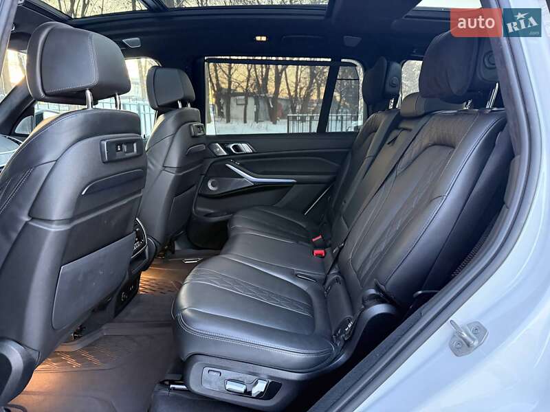 Внедорожник / Кроссовер BMW X7 2022 в Хмельницком