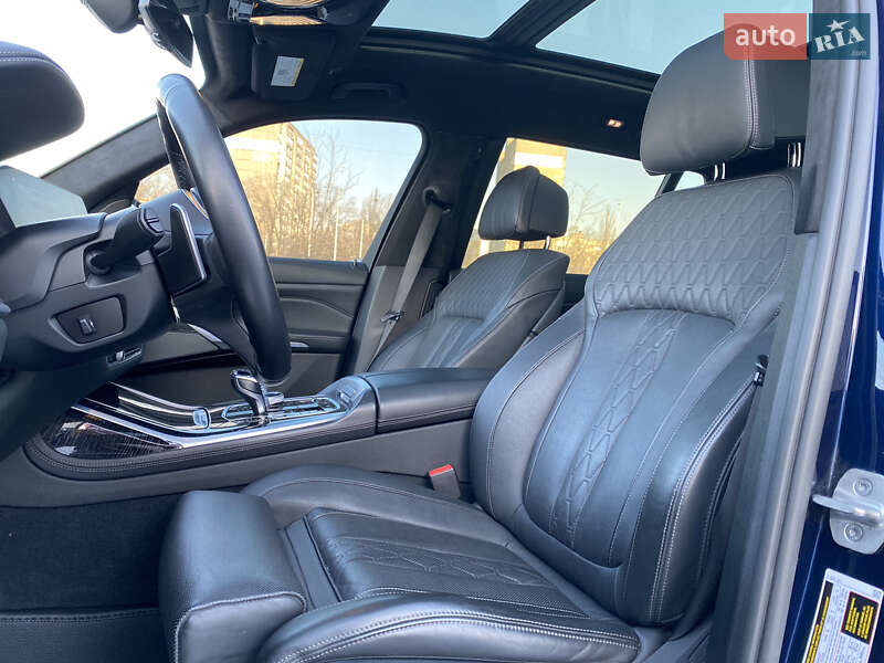 Внедорожник / Кроссовер BMW X7 2020 в Киеве