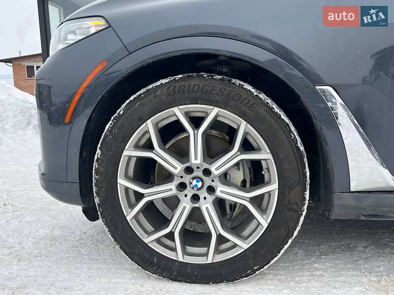 Внедорожник / Кроссовер BMW X7 2020 в Луцке
