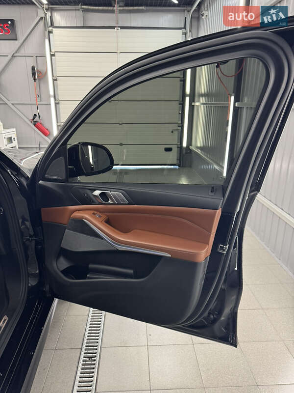 Внедорожник / Кроссовер BMW X7 2022 в Запорожье