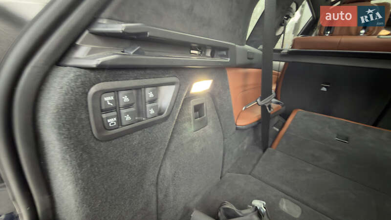 Внедорожник / Кроссовер BMW X7 2025 в Луцке