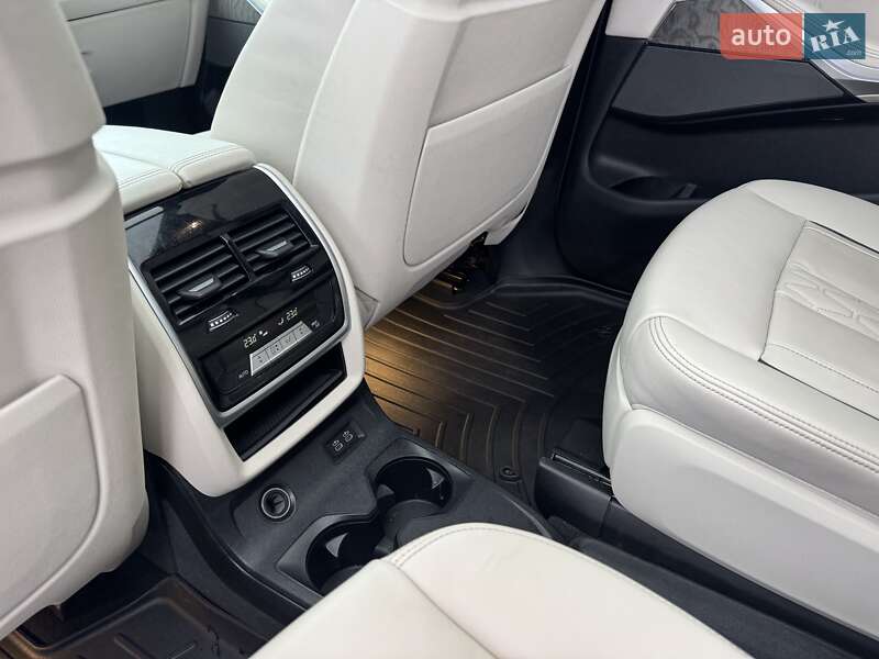 Внедорожник / Кроссовер BMW X7 2019 в Тернополе