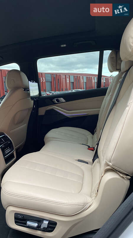 Позашляховик / Кросовер BMW X7 2022 в Львові