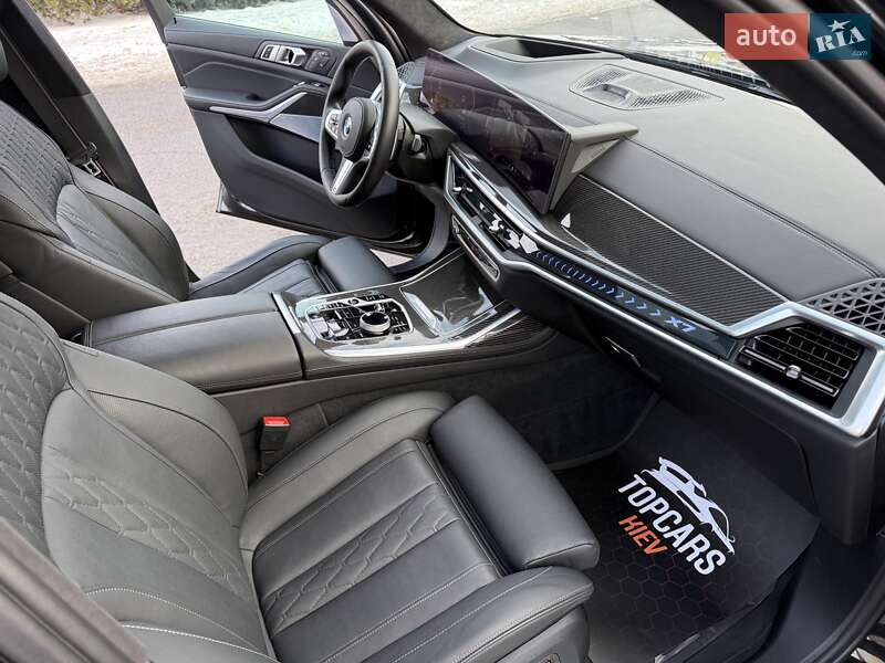 Внедорожник / Кроссовер BMW X7 2023 в Киеве