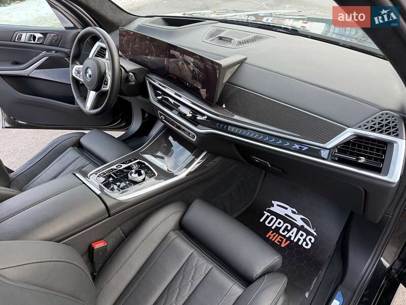 Внедорожник / Кроссовер BMW X7 2023 в Киеве