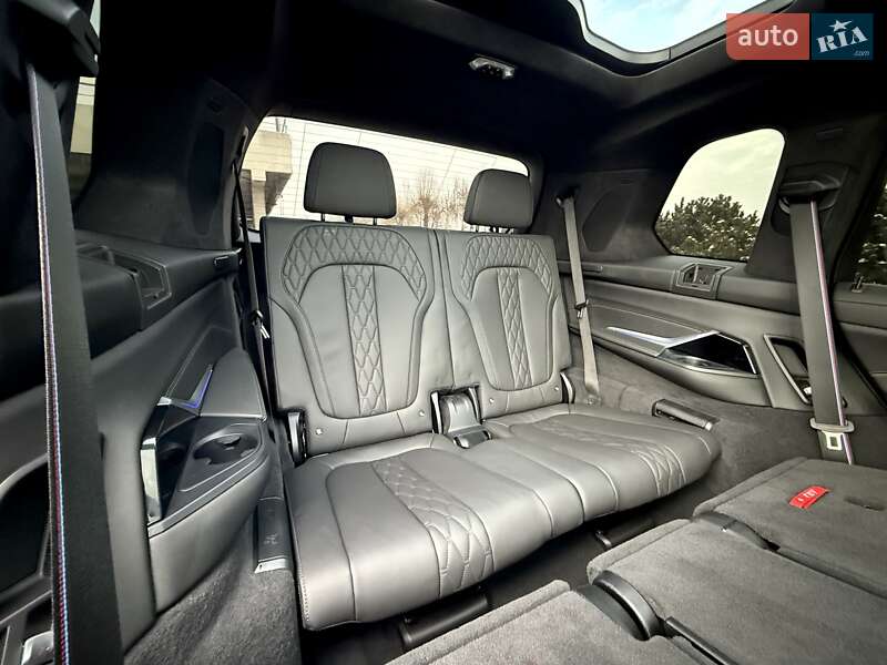 Внедорожник / Кроссовер BMW X7 2023 в Киеве