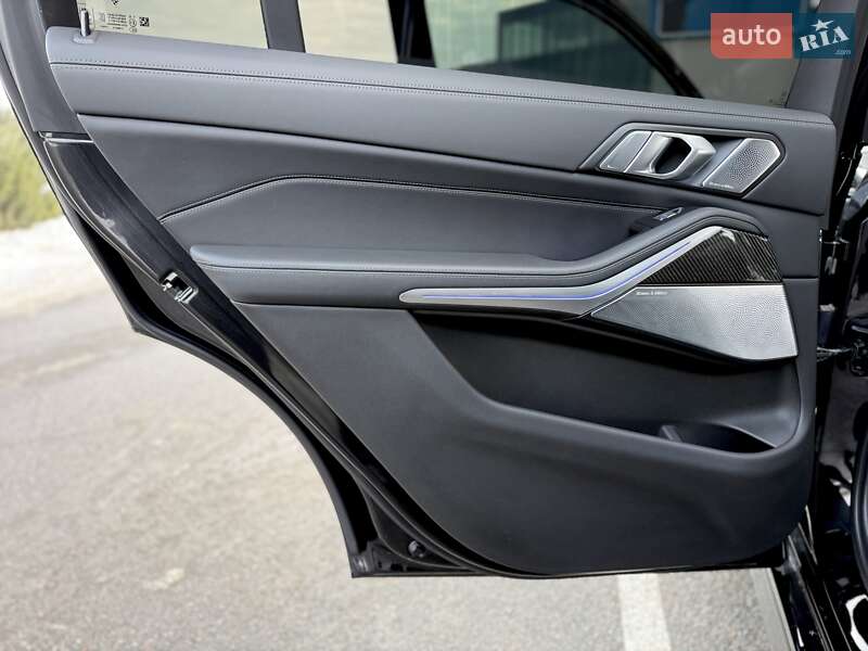 Внедорожник / Кроссовер BMW X7 2023 в Киеве