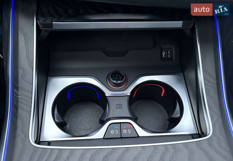 Внедорожник / Кроссовер BMW X7 2020 в Киеве