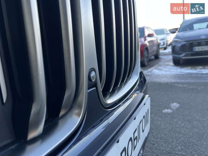 Внедорожник / Кроссовер BMW X7 2020 в Киеве