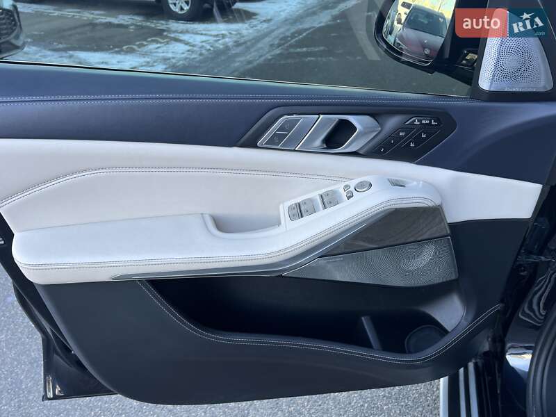 Внедорожник / Кроссовер BMW X7 2020 в Киеве