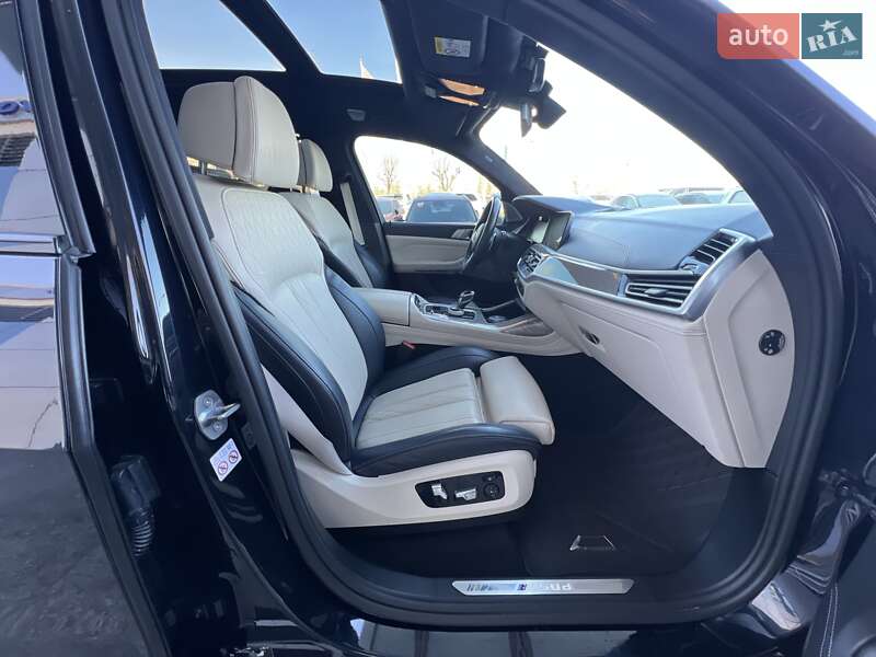 Внедорожник / Кроссовер BMW X7 2020 в Киеве