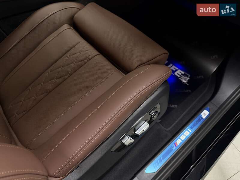 Внедорожник / Кроссовер BMW X7 2025 в Тернополе