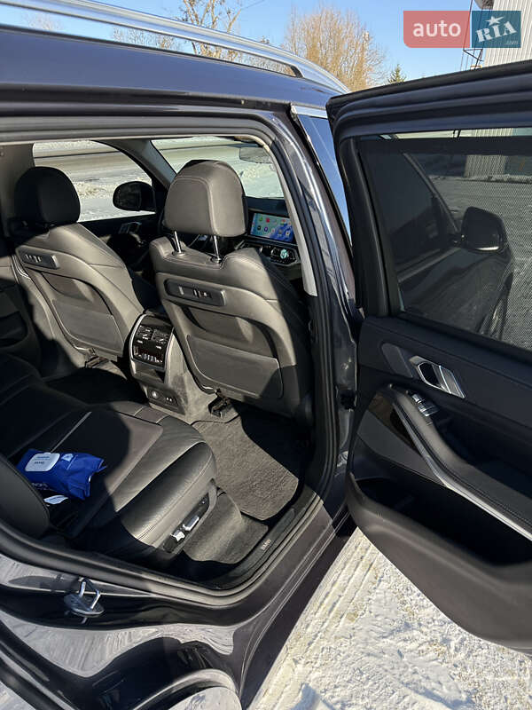 Позашляховик / Кросовер BMW X7 2020 в Києві