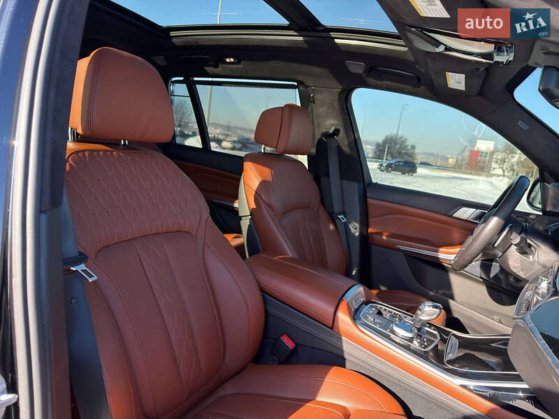 Внедорожник / Кроссовер BMW X7 2020 в Киеве