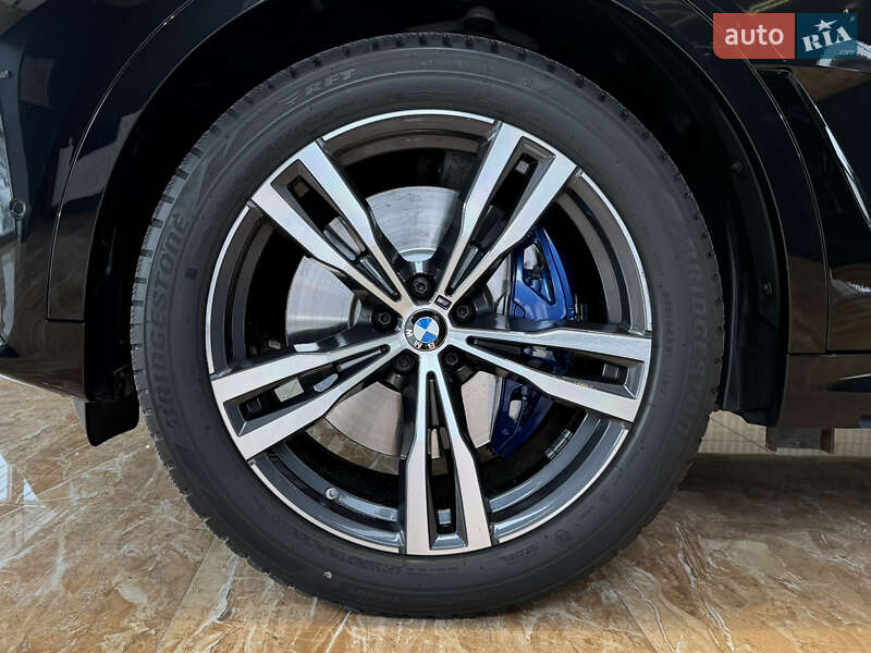 Внедорожник / Кроссовер BMW X7 2021 в Киеве