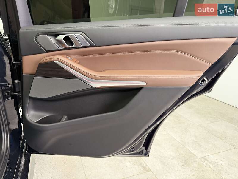 Внедорожник / Кроссовер BMW X7 2023 в Киеве