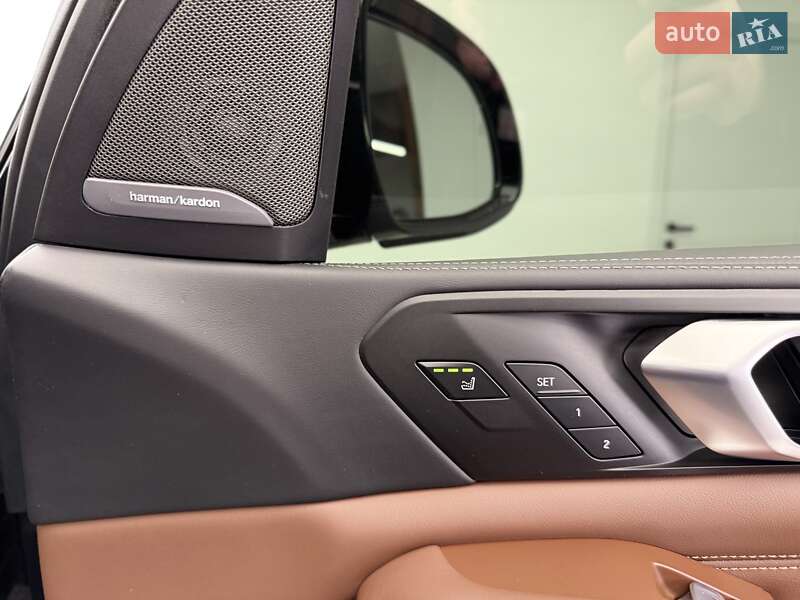 Внедорожник / Кроссовер BMW X7 2023 в Киеве