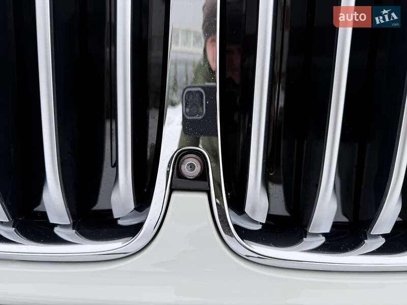 Внедорожник / Кроссовер BMW X7 2019 в Луцке