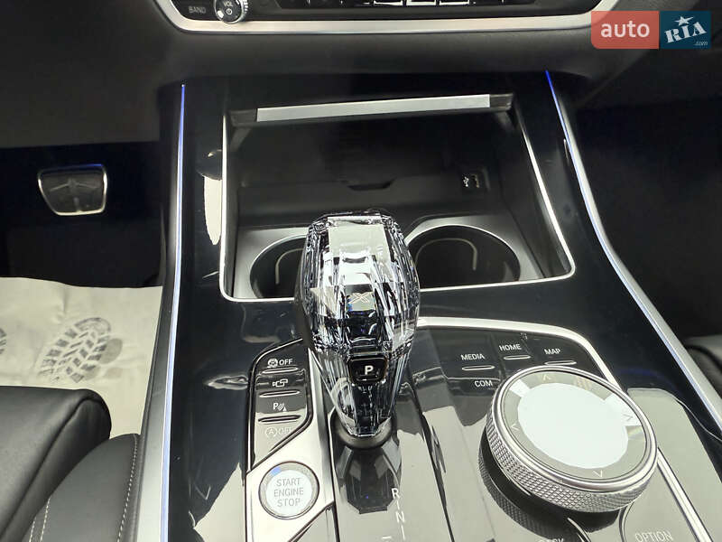 Внедорожник / Кроссовер BMW X7 2019 в Луцке