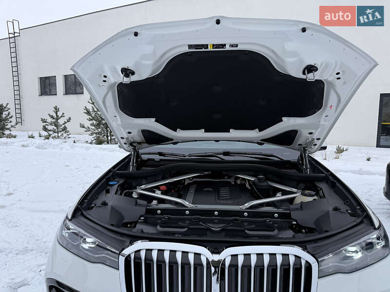 Внедорожник / Кроссовер BMW X7 2019 в Луцке