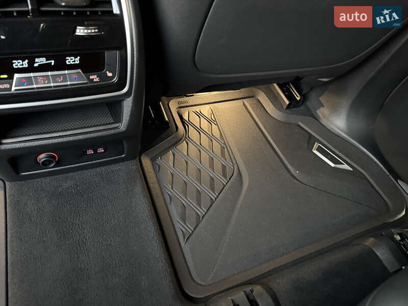 Позашляховик / Кросовер BMW X7 2019 в Дніпрі фото 76 Позашляховик / Кросовер BMW X7 2019 в Дніпрі