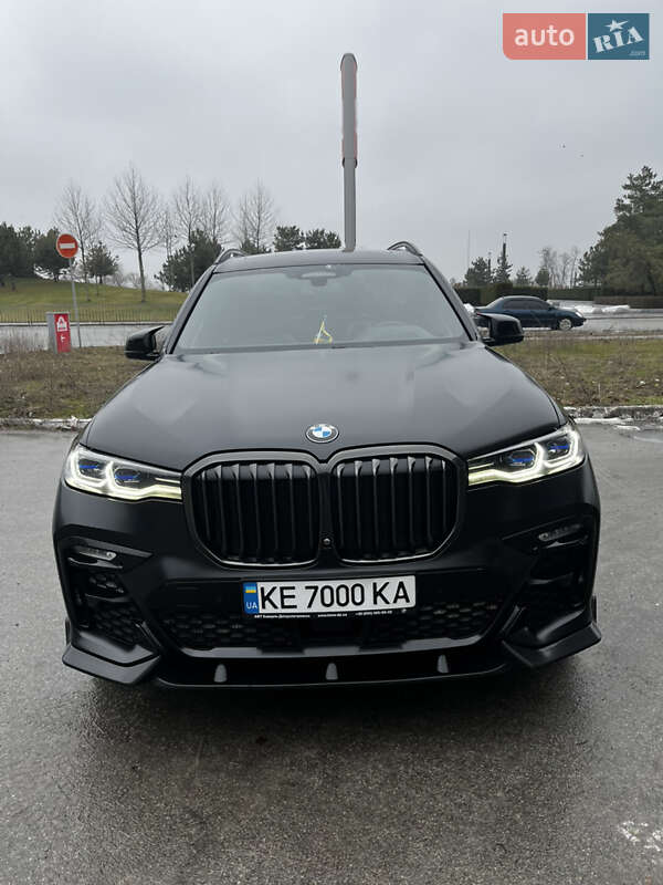 Позашляховик / Кросовер BMW X7 2022 в Дніпрі