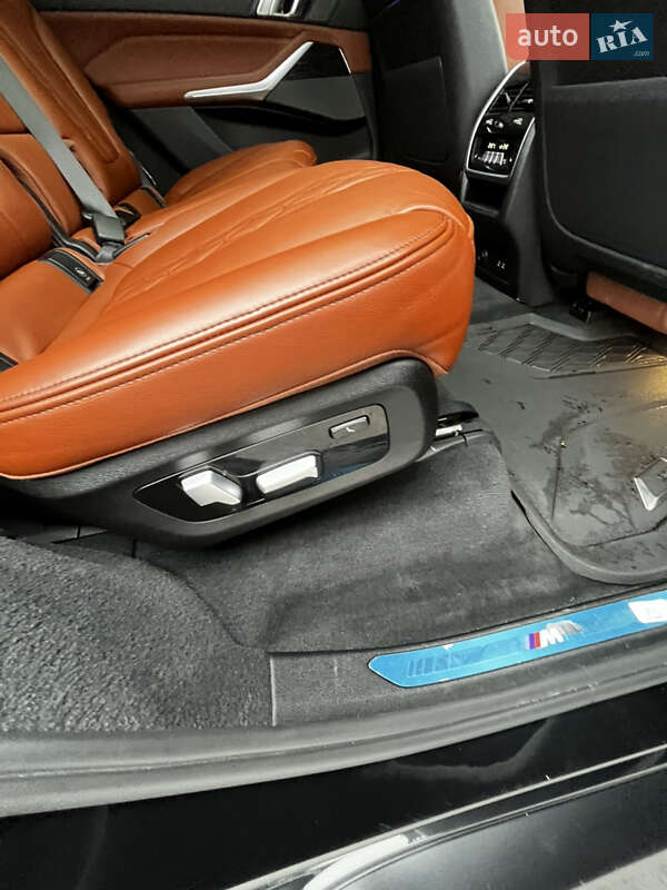 Позашляховик / Кросовер BMW X7 2022 в Дніпрі