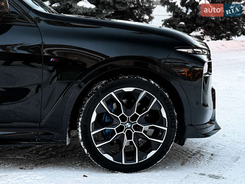 Внедорожник / Кроссовер BMW X7 2022 в Киеве