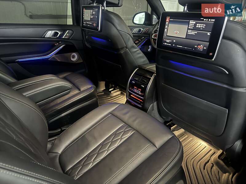 Внедорожник / Кроссовер BMW X7 2020 в Тернополе