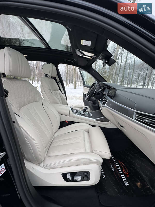 Внедорожник / Кроссовер BMW X7 2020 в Киеве