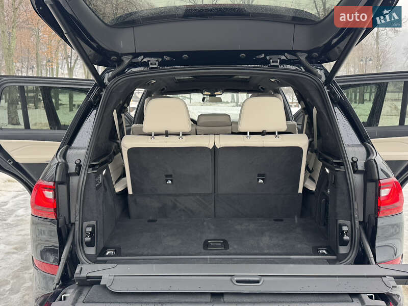 Внедорожник / Кроссовер BMW X7 2020 в Киеве