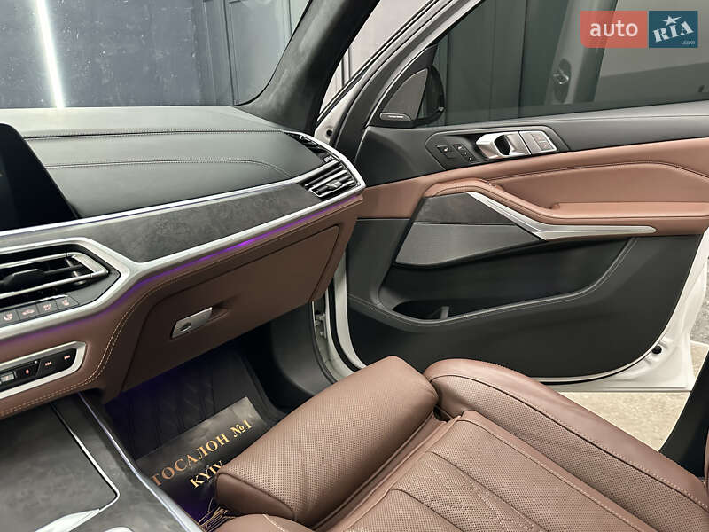 Позашляховик / Кросовер BMW X7 2022 в Києві
