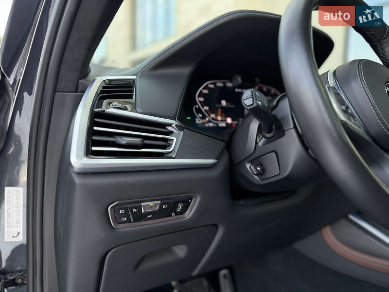 Внедорожник / Кроссовер BMW X7 2022 в Львове фото 38 Внедорожник / Кроссовер BMW X7 2022 в Львове